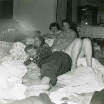 Roxie Fortine, Alice Niddrie, Pat Bingel, Annette Hartman and Kitty Hillyard at Barb Hileman's PJ Party on March of 1954.