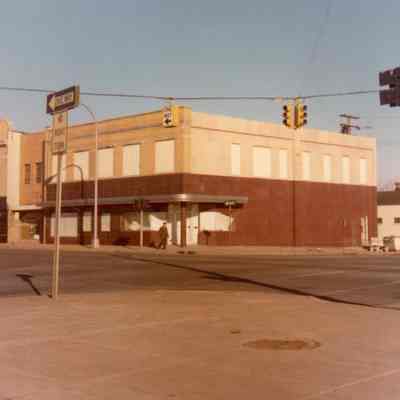 1977