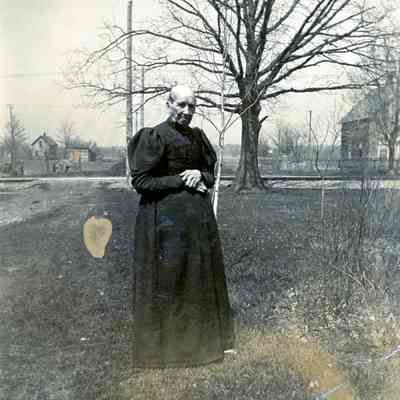 A women, maybe Ellen Warner.