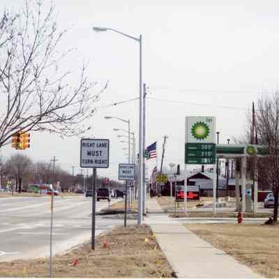 Michigan EB at Howe, looking East