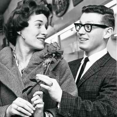 Meri Lynn Sharp and Dave Zuckerman at Leo's Gift Shop on Feb. 20, 1961.