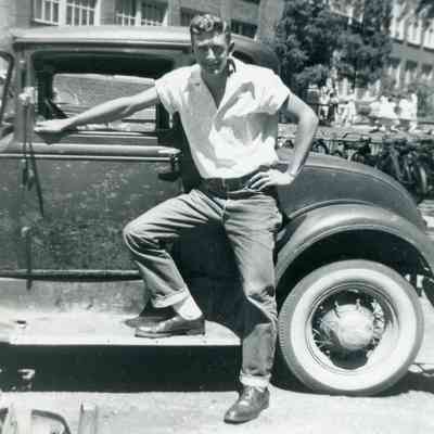 Lyn Fulling '52'