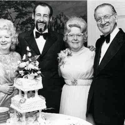 Doris Shafer, Martin Shafer, Mrs. James Glennie or Gile and Mr. James Glennie or Gile. Photo by Lothar E. Konietzko