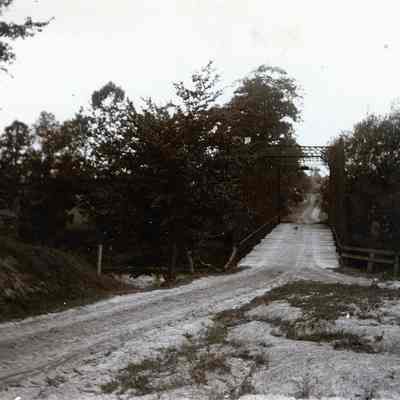 Venoy road bridge over the Rouge