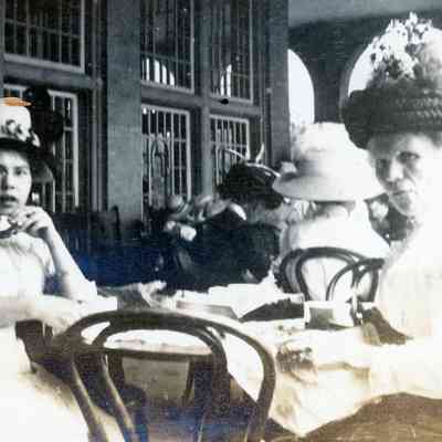 Ellen Martin and Annie Martin at Belle Isle on Aug. 22, 1912.