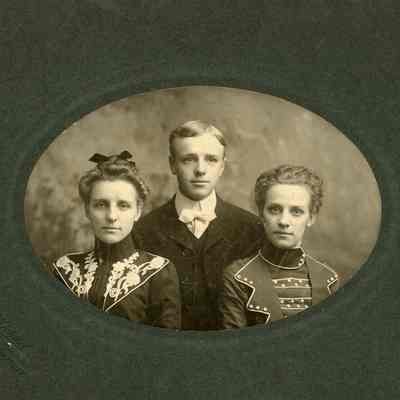 Anna, Samuel Bradshaw and Alice Cady, taken in about 1898.