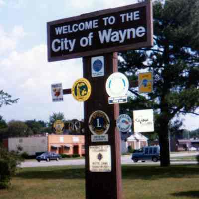 Welcome to Wayne sign, West Side
