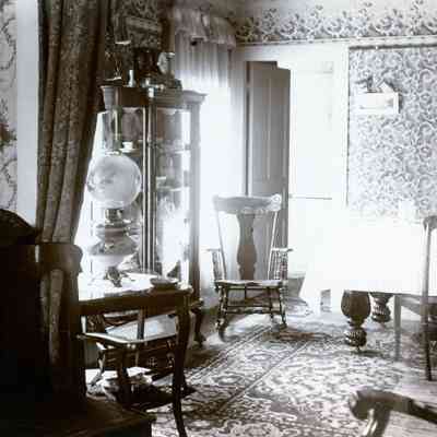 Brandt Warner's dining room in Dec. 3, 1907.