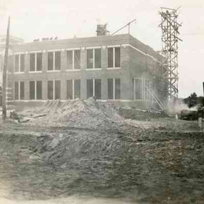Washington School, under construction in 1928