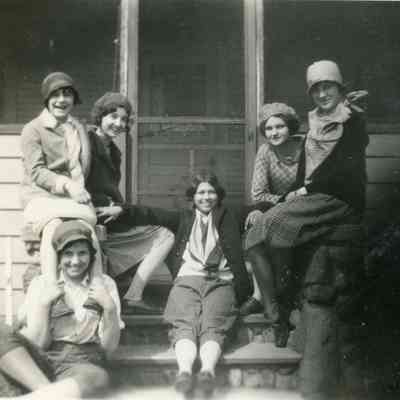 Sitting with two Mast girls is Shirley Merrell, Beatrice Bird, Marie Lucas and Mary Margaret Davidson.