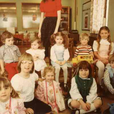 Younger Elementary Classes in 1982.