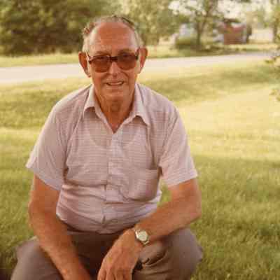 Bob Thomas in 1983 at age 67.
