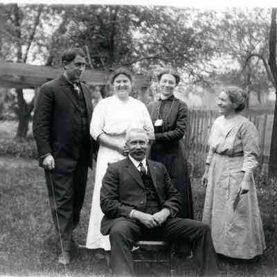 Back Row: Brandt Warner, Maude Warner Beyer, Mamie Warner and Floy Warner. Sitting is Guy Warner in about 1913.