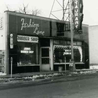 1959. Fashion Lane and Michigan Restaurant.