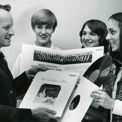 Presenting an album, 1971