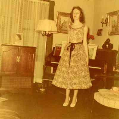 Pat Millar Going to Junior and Senior Banquet on June 09, 1954.
