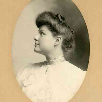 Mimie O. Ditsch who was married to Fred Lyke. Photo from Dec. 24,1908.