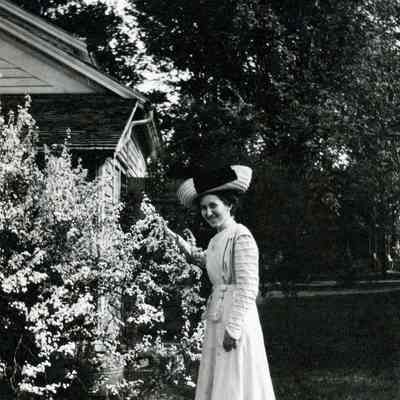 Gladys Raymo