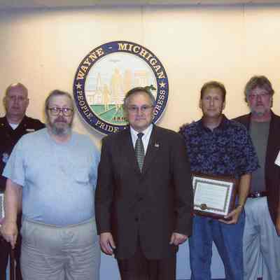 Chief John Williams, Officer Abe Hughes, Jim Garrison, Mayor Al, Mailman Leahman, unknown, Chief Reylonds