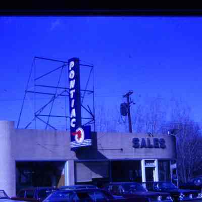 34200 Michigan - Red Holman Pontiac