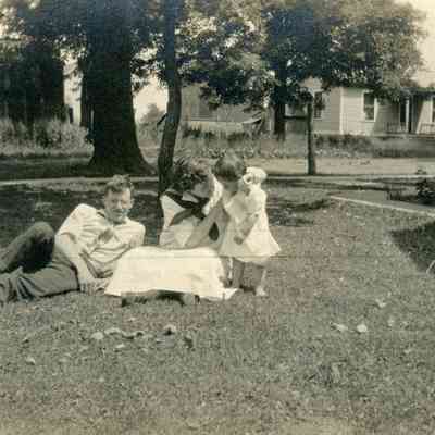 Ventry, Lois and James Hisey