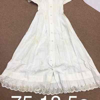 White baby dress - 1884