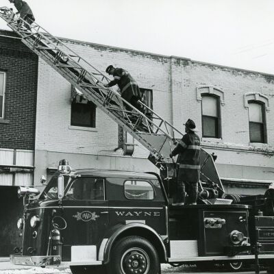 Fire at Lazars business, Monroe Street