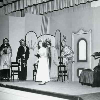 Show "Many Moons"