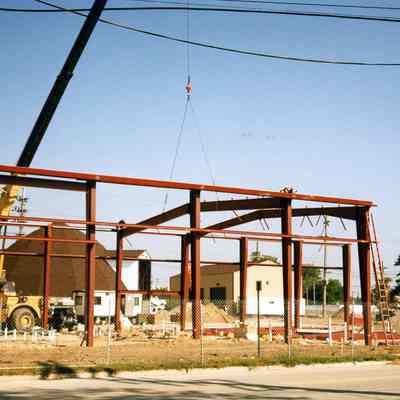 Building of temporary fire station at 35200 Forest St. in Wayne, MI on 10/01/2001.