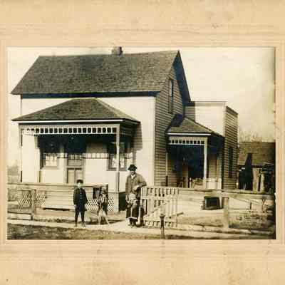 Charles Goudy, Otto Goudy and Hattie Goudy on 34540 Sims St in about 1904.