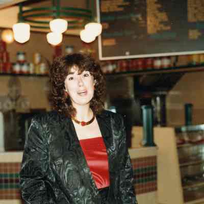 Linda Gross, coworker with Dick Gross of the Lubemart Ten Minute Oil Change.