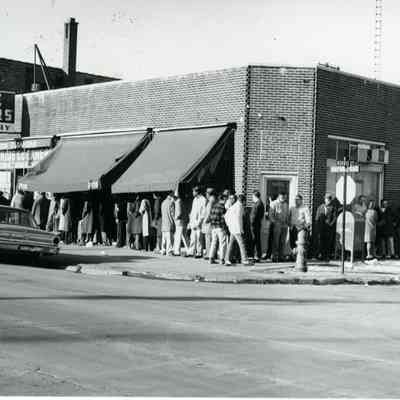 3914-3902 Monroe