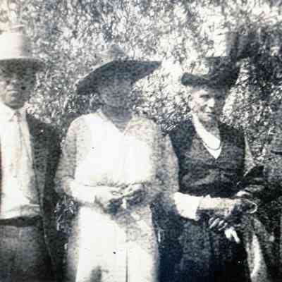 Annabell and Sandy's Wedding trip on June 1917 at Belle Isle.