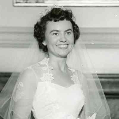 Phyllis Dicks Mulholland on her wedding day on Aug.1954.