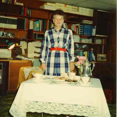 Evelyn Millar with her table display.
