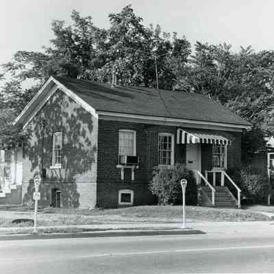 Dr. Kominars Dentist Office.