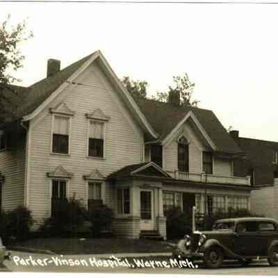 Parker-Vincent Hospital Postcard West side of Washington. Name of Hospital spelled wrong. This was the Pate House originally. Grant Wilcox and family lived here also Wurtz (?) family lived here in the 1920s.
