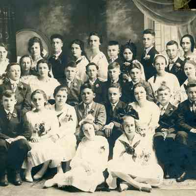 8th Grade Class of Wayne School 1919