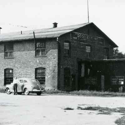 Deceleco Building