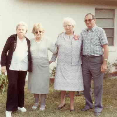 1987 Reunion of the 1933 WHS class at Marcel Dunn's house in Mulberry Florida.