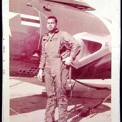 Navy Commander Leonard Murray Lee, CII alum, 1955