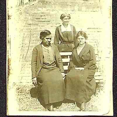Anna Long and Two Unidentified Quaker Women, 1922