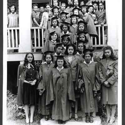 Photograph, Mostly female graduates in front of Baily Morris Hall, 1940