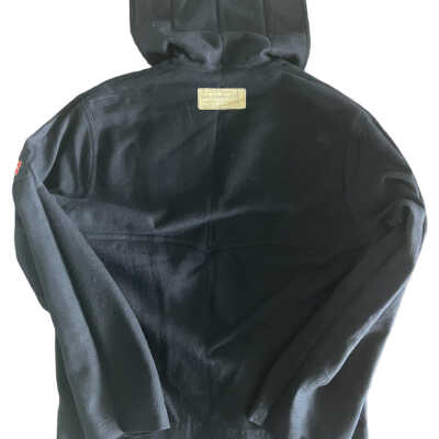 Undress jumper back