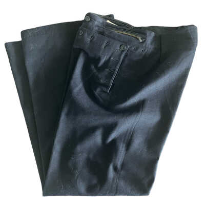Undress jumper bottoms