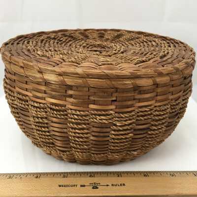 Northeast Lidded Splint and Sweetgrass Basket