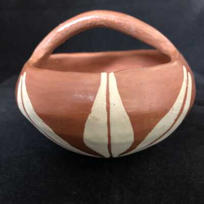 Handled Pot