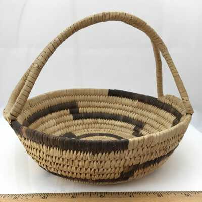 Tohono O'Odham Handled Basket