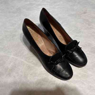 Shoe