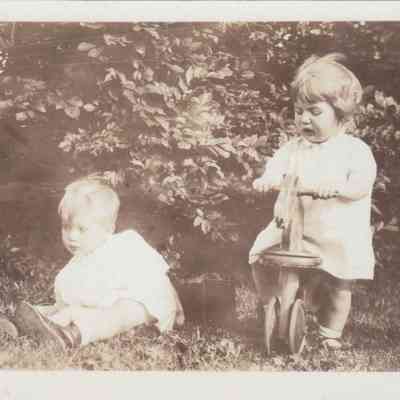 Lott Family Photograph